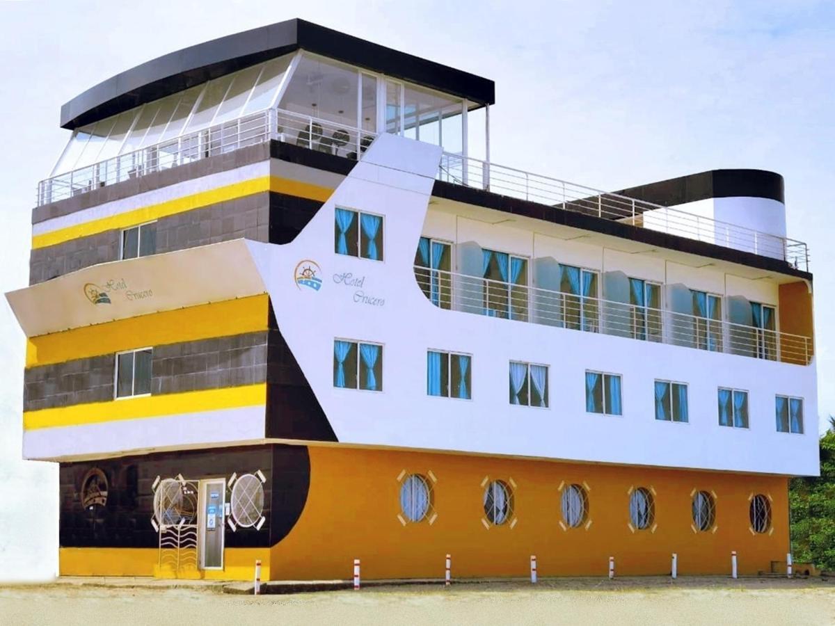 Hotel Crucero